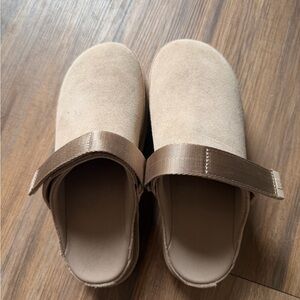 UGG Goldenstar Clog